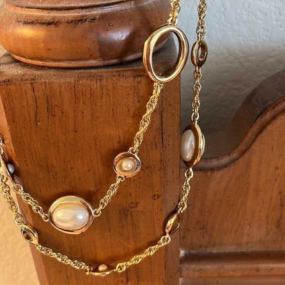 NWOT Talbots Women’s gold and pearl necklace length 21 inches